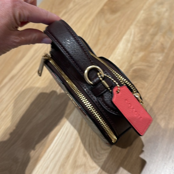 Coach heart purse - Picture 3 of 3